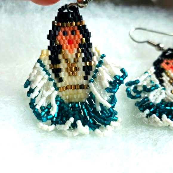 Genuine NATIVE AMERICAN HANDMADE Woman Lady Beaded  EARRINGS - Picture 3 of 3